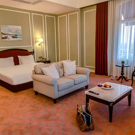 Anim Boutique 데니즐리