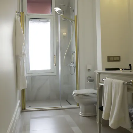 Anim Boutique 데니즐리