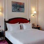 Anim Boutique מלון 5*