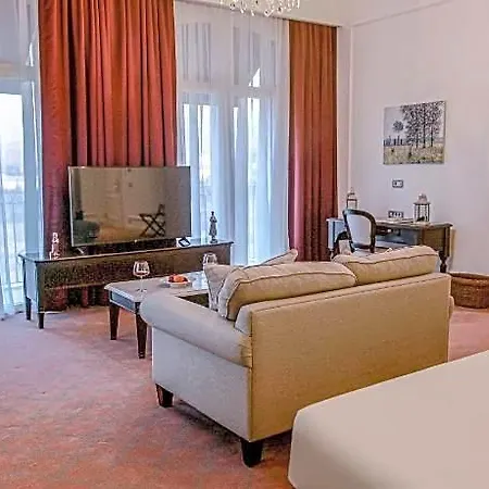 Anim Boutique 5*